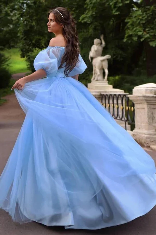 Vestidos de fiesta de tul con corte princesa y hombros descubiertos